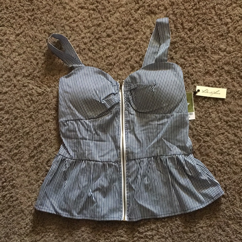 NWTs Liberty Lane navy & white striped zip up front Summer top. Sz M